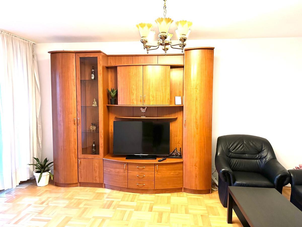 Vintage Bucharest Apartment מראה חיצוני תמונה